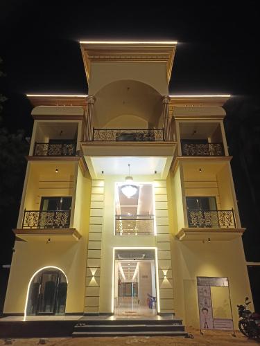 El edificio en el que está el hotel