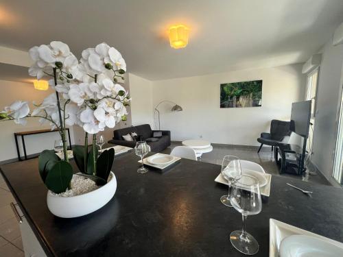 Photo de la galerie de l'établissement Grand T3 neuf proche port/centre ville, à La Ciotat