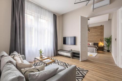 Exclusive Stylish Suite by Prestige Homes next to the Oktogon 1066 Budapest, Teréz körút 22 kép - 3