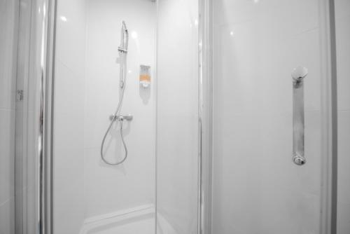 Phòng tắm tại City Inn Paris