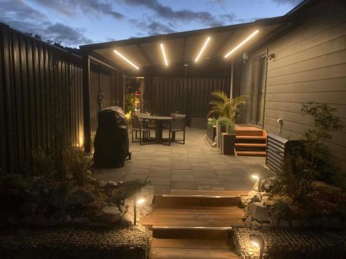 Un patio o zona al aire libre en DashWu Steading