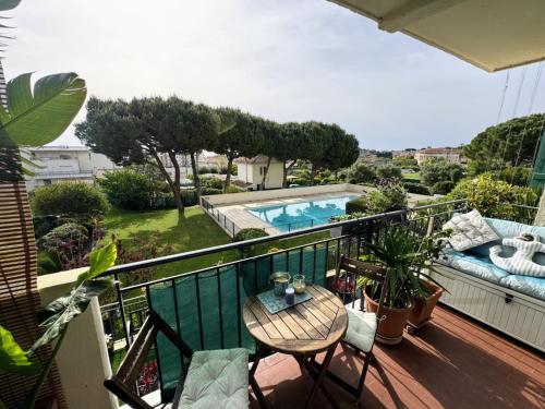 Superb apartment in provenzal residence with pool