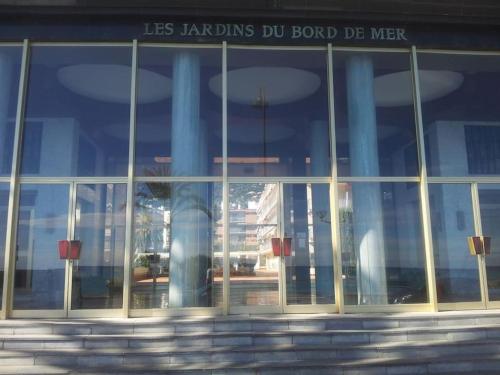 T4 FRONT DE MER ,PISCINE 25 metres ,WIFI,6à8 PERSONNES,parking,GARAGE