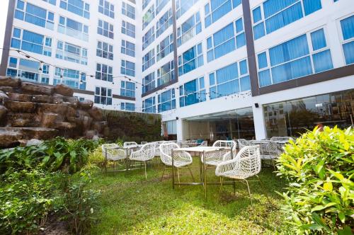 Giardino di Holiday Inn Express Pattaya Central by IHG