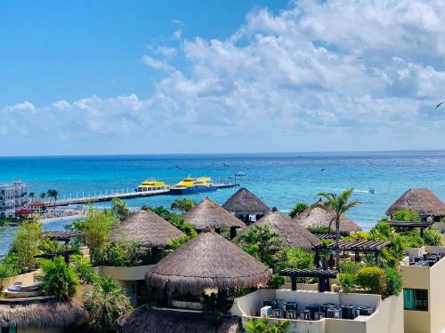 a view of the ocean from a resort at 1 block from the Ocean and 5thAV in Playa del Carmen