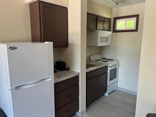 Dapur atau dapur kecil di All Star Inn & Suites