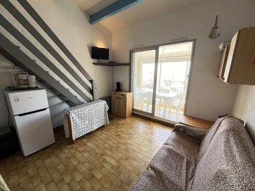 Studio avec cabine + mezzanine pour 4 pers, loggia, proche plage, parking privé