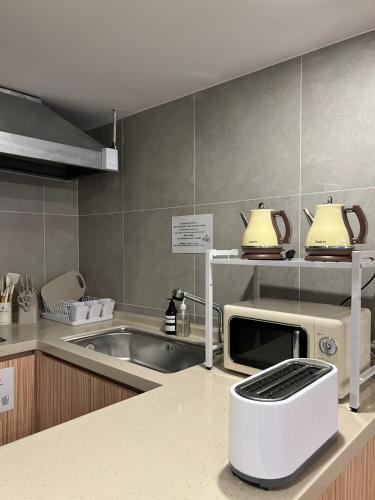 מטבח או מטבחון ב-SSH LK Hostel