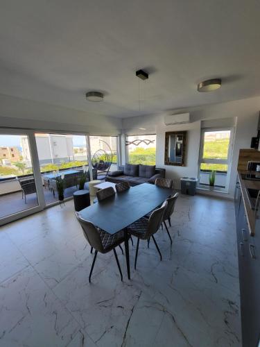 Wohnung mit wunderschönen Meer- und Bergen- Aussicht