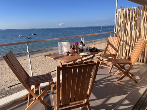 Première ligne accès privé et direct à la plage Vue mer