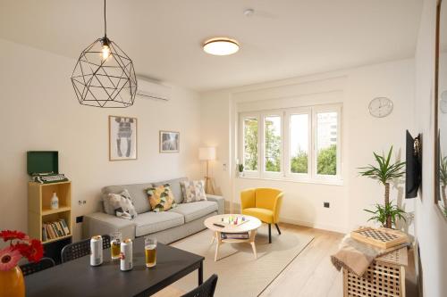 Apartment Fabula near city beach, fast Wi-fi, two bedrooms