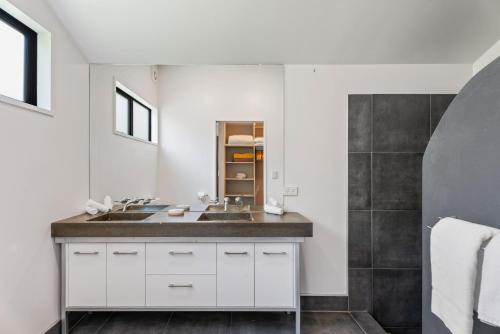 Koupelna v ubytování Modern Alpine Living with Spectacular View