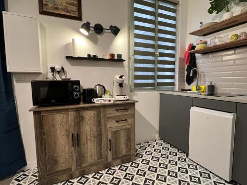 Køkken eller tekøkken på Châteaux 5 minute, Parking Gratuit hauteur 2 m