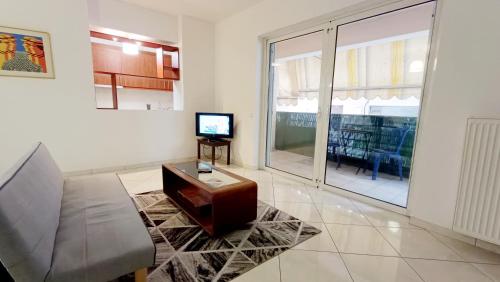 Large 2 BD Apartment with balconies in Athens
