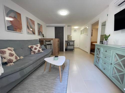 Η κουζίνα ή μικρή κουζίνα στο Studio Capon - just a few steps from the sea!