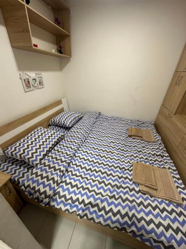 Ein Bett oder Betten in einem Zimmer der Unterkunft Forest View Apartment