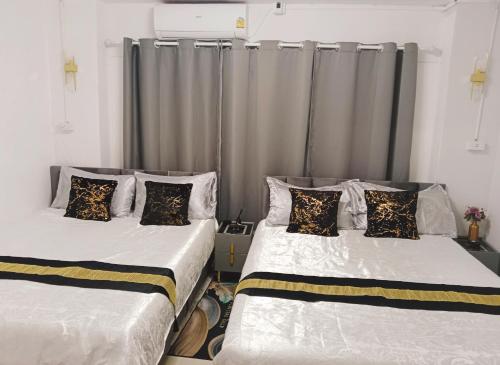 Postel nebo postele na pokoji v ubytování STP apartment 3rd floor