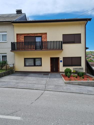 Apartman LORA