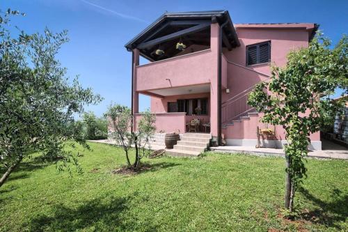 Aed väljaspool majutusasutust Ferienhaus für 6 Personen ca 800 qm in Barban, Istrien Bucht von Raša