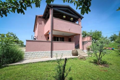 Aed väljaspool majutusasutust Ferienhaus für 6 Personen ca 800 qm in Barban, Istrien Bucht von Raša