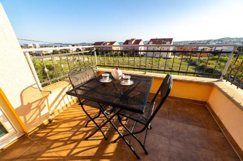 Family Apt with a BBQ in Vodice 15 min walk from beach