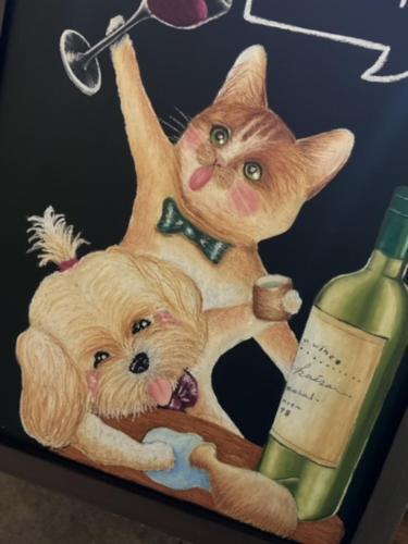 a picture of a cat with a bottle of wine at 男性のみでの利用不可ーペット連れ歓迎 女性連れ専用ーotomari MUSUHIータイ古式マッサージや妊産婦ケアが受けられる 源泉掛け流し温泉側の宿 ドッグラン可 in Takamatsu
