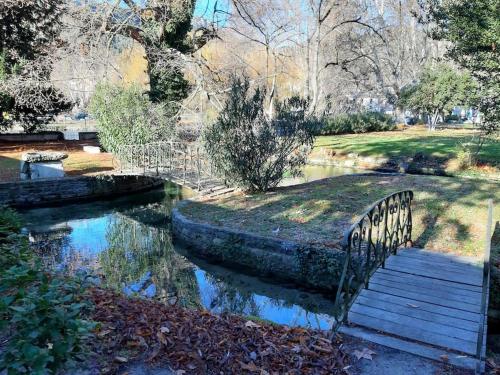 Κήπος έξω από το Appartement Au Murmure des Eaux à Fontaine-de-Vaucluse