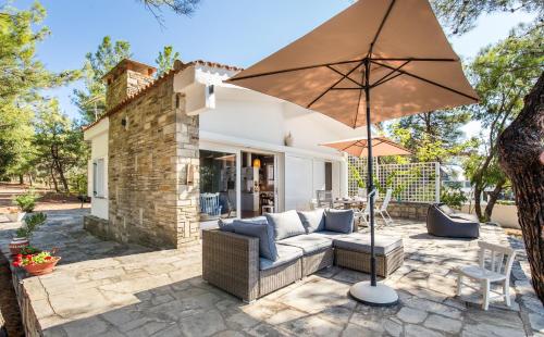 Φωτογραφία από το άλμπουμ του Cleo beachfront villa στον Ποτό