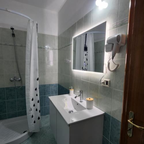 Vonios kambarys apgyvendinimo įstaigoje SunSea apartment