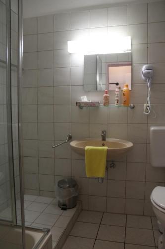 Koupelna v ubytování Landgasthof Doldewirt