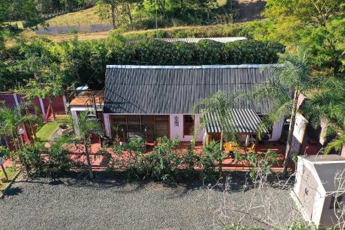 an aerial view of a house with a garden at Divina Cabana - Lago Corumbá IV - Alexânia in Alexânia
