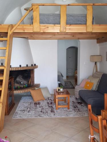 Granny’s Home ,mini villa for 4