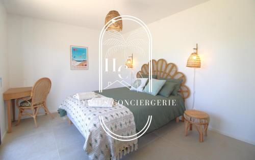 Villa moderne Giens proche plage piscine climatisation Wifi By HC