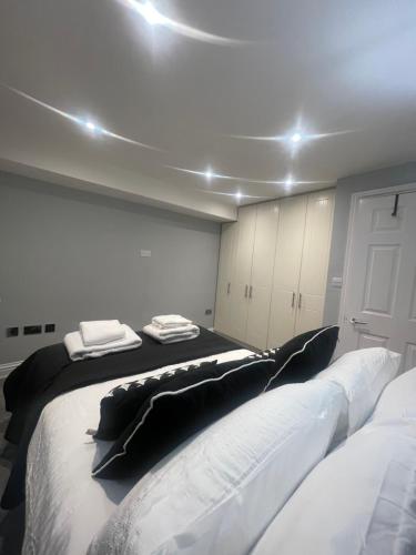 Ένα ή περισσότερα κρεβάτια σε δωμάτιο στο Central Windsor