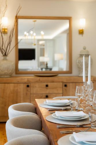 Agora Luxury Apartment By The Boyar Collection