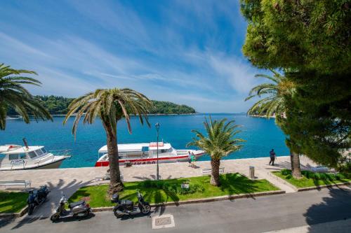 Central located house 'PORAT'