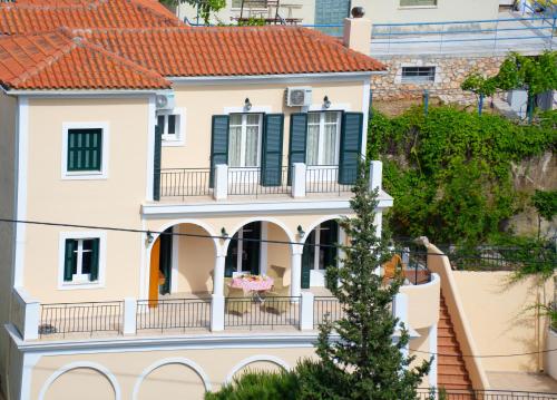 Το κτήριο όπου στεγάζεται  η βίλα