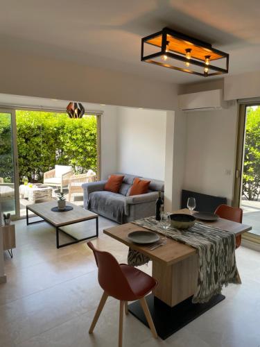 Bali vibes piscine tennis wifi AC Clim