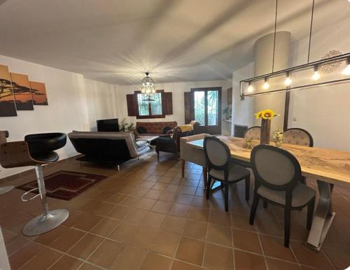 Posezení v ubytování Apartamento Sultan, Punta Prima, Panorama Park, 2 bed & 2 beautiful swimming pools