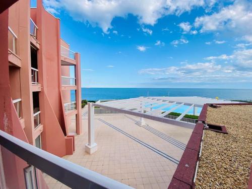 557 Cap Corniche Front de mer Clim Parking