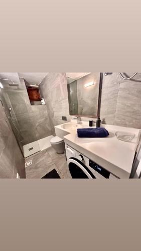 Ванная комната в luxery birgu apartment