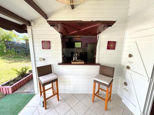 Patio nebo venkovní prostory v ubytování La Maison Créole du Flamboyant - Proche des Plages