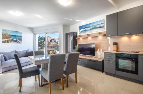 Kuchyň nebo kuchyňský kout v ubytování Apartment Klara