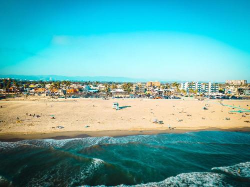 The Redline Venice photo 27