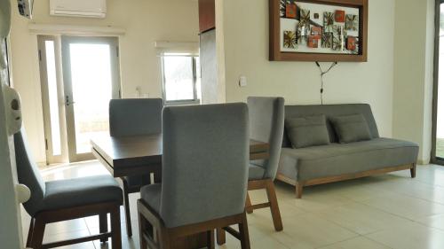 Imagen de la galería de Casa Las Conchas, a pie de playa Los Cocos, en Jalcocotán