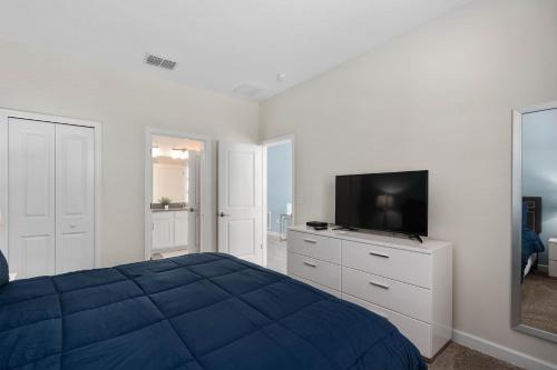8 Bedroom Home inside the best resort in Orlando! photo 10