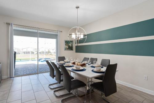 8 Bedroom Home inside the best resort in Orlando! photo 22