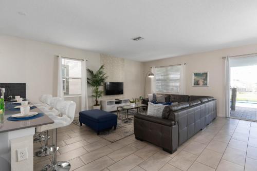 8 Bedroom Home inside the best resort in Orlando! photo 20