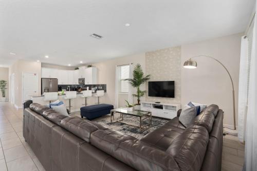 8 Bedroom Home inside the best resort in Orlando! photo 21