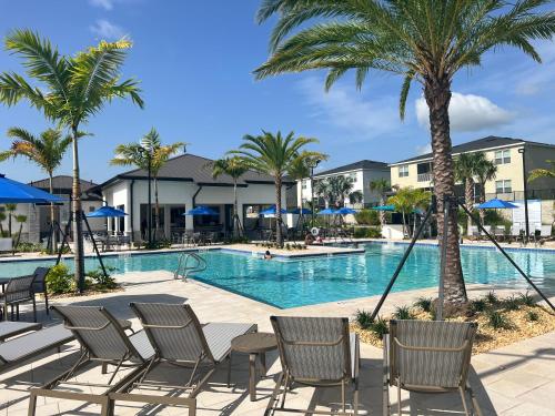 8 Bedroom Home inside the best resort in Orlando! photo 7